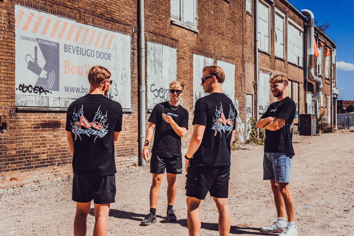 Loading... just a sec